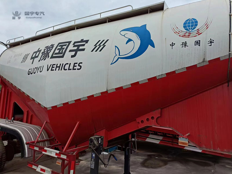 下灰罐式車：油（氣）田固井作業(yè)的關(guān)鍵角色！
